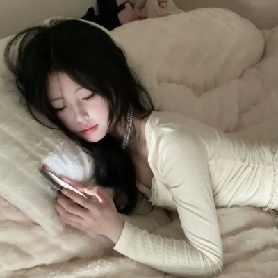 克拉拉·索拉 海报